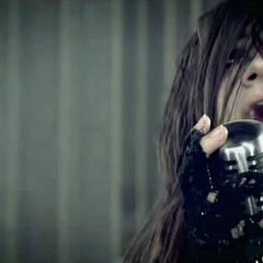 Flyleaf photo 20