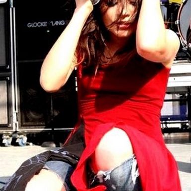 Flyleaf photo 41