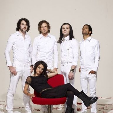 Flyleaf photo 37