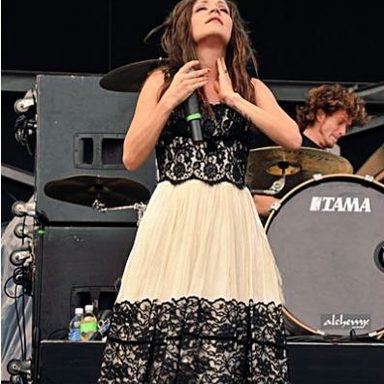 Flyleaf photo 26