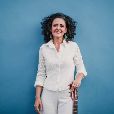 Flávia Wenceslau