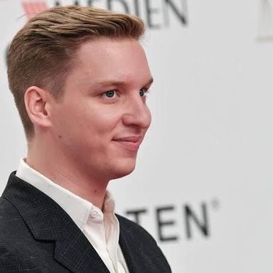 George Ezra photo 21