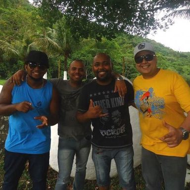 Grupo 100%