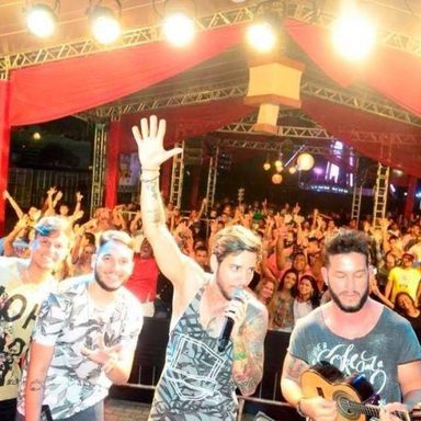Grupo Long Neck