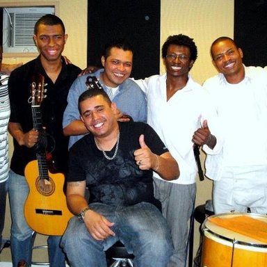 Grupo Macaco Velho