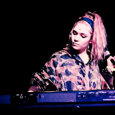 Grimes photo 22