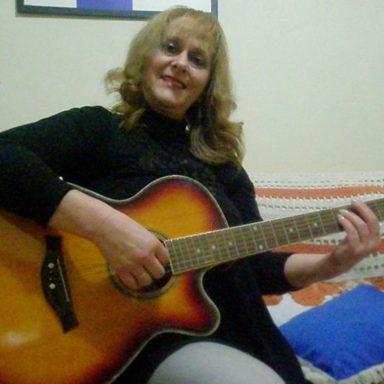 Helena Linhares