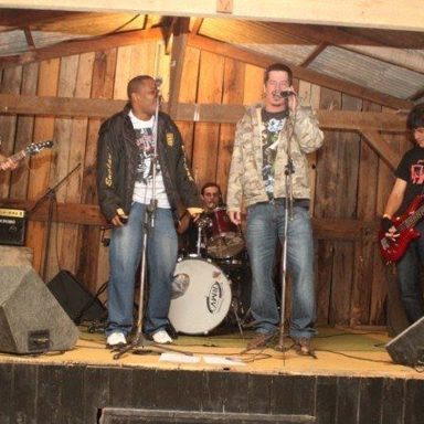 Hey Ho Let's Rock