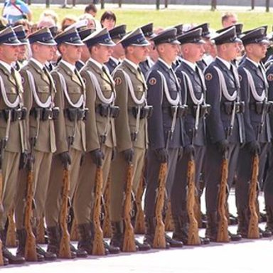 Hinos e Marchas Militares