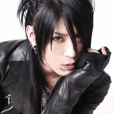 HITT