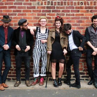 Holy Moly & The Crackers
