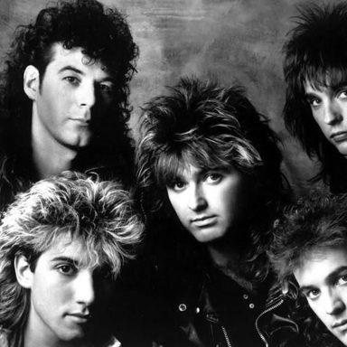 Honeymoon Suite