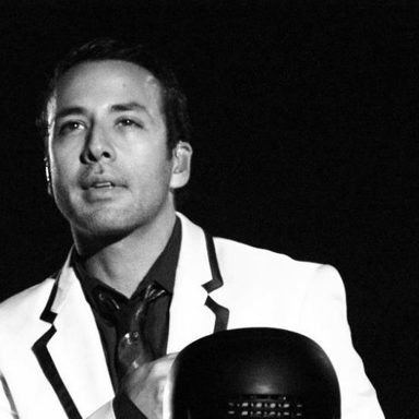 Howie D