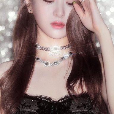 Huh Yunjin (LE SSERAFIM) photo 9