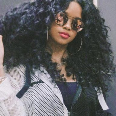 H.E.R. photo 10