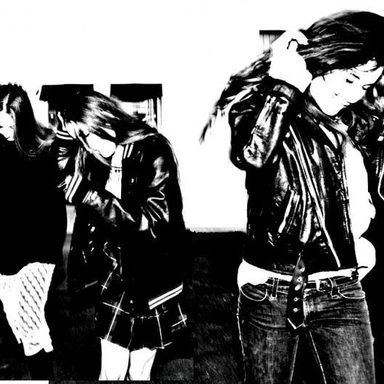 HAIM photo 32