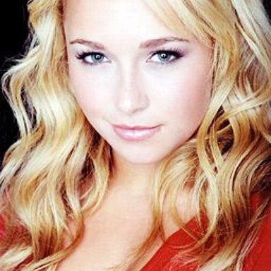Hayden Panettiere photo 13