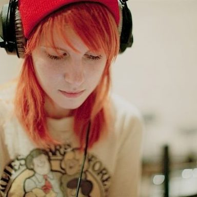 Hayley Williams photo 11