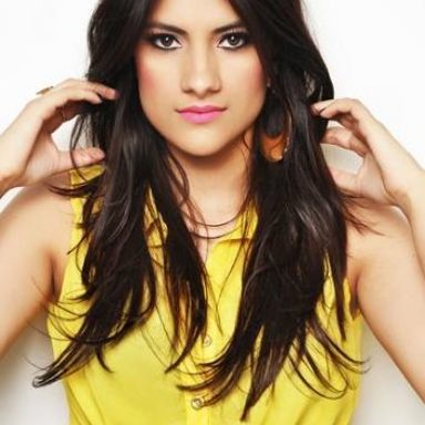Hellen Caroline