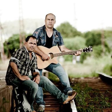 Irmãos Gomes (Salatiel & Cleber)