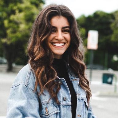 Isabela Souza photo 16