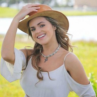 Isabella Castillo photo 11
