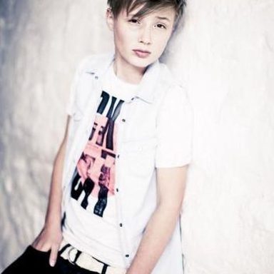 Isac Elliot‎