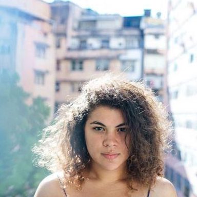 Isadora Melo