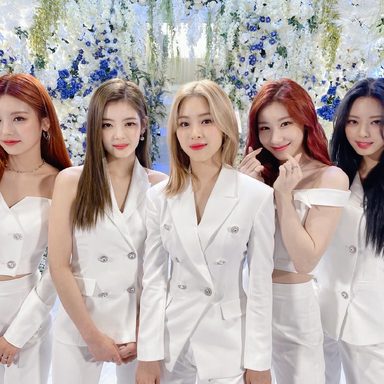 ITZY photo 111