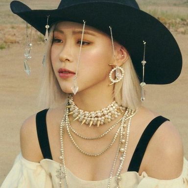 ITZY photo 98
