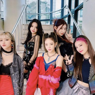 ITZY photo 76