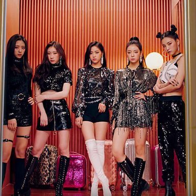 ITZY photo 136