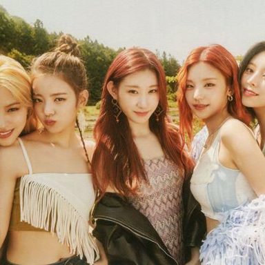 ITZY photo 11