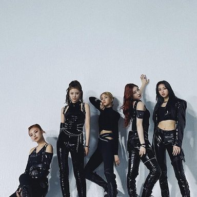 ITZY photo 92