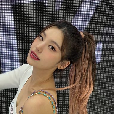 ITZY photo 45