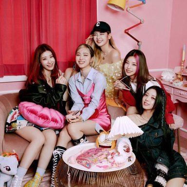 ITZY photo 73