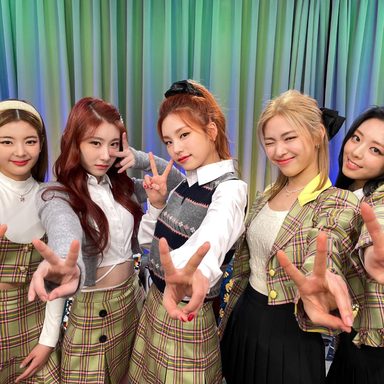 ITZY photo 107