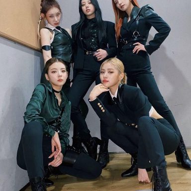 ITZY photo 91
