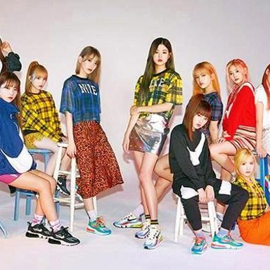 IZ*ONE photo 18