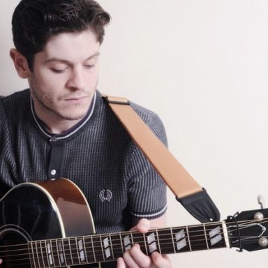 Iwan Rheon photo 18