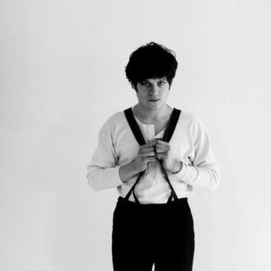 Iwan Rheon photo 20