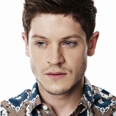 Iwan Rheon photo 15