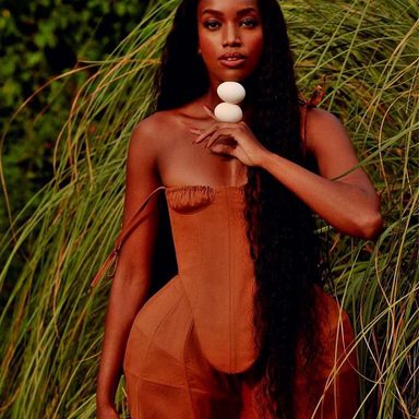 IZA photo 21
