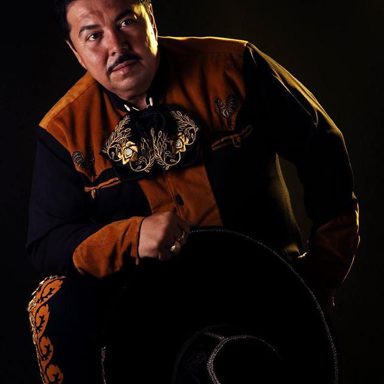 Jairo Valente y Su Mariachi 2000