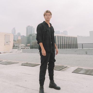 Jamie Miller photo 10