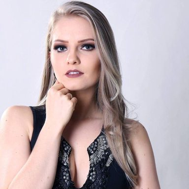 Janaina Jhoy