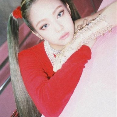 JENNIE photo 96