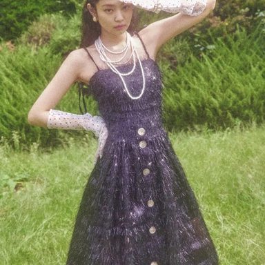 JENNIE photo 89