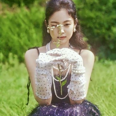 JENNIE