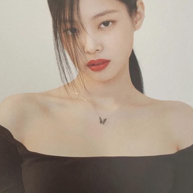 JENNIE photo 42